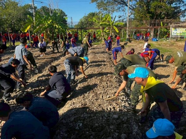 เชียงใหม่- กองบิน 41 ร่วมกิจกรรมจิตอาสาบำเพ็ญประโยชน์เพื่อถวายเป็นพระราชกุศลแด่สมเด็จพระนางเจ้าสิริกิติ์ พระบรมราชินีนาถ พระบรมราชชนนีพันปีหลวง