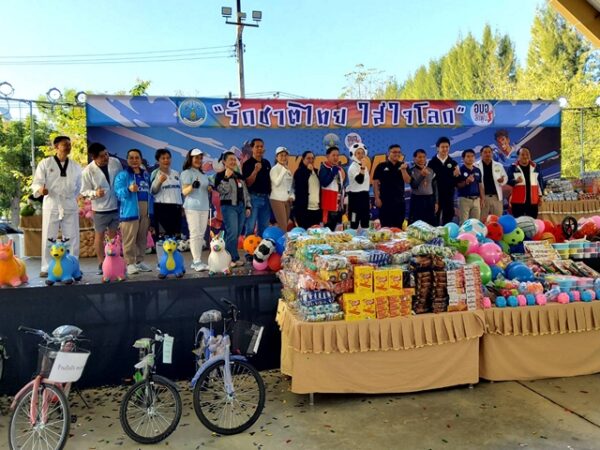ลำพูน – ลำพูนสะบัดธงสีรุ้ง! THE PRIDE THAILAND บุกงานวันเด็ก ยึดพื้นที่สนามกีฬากลางฯ เสริมพลังความเท่าเทียม ปลูกฝังค่านิยมความหลากหลายสู่เยาวชน
