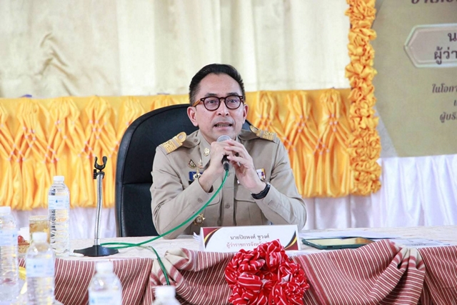 ลำพูน – ผู้ว่าราชการจังหวัดลำพูนลงพื้นที่ต่อเนื่อง มอบนโยบาย แก่ส่วนราชการประจำอำเภอ ผู้บริหารองค์กรปกครองส่วนท้องถิ่น กำนัน ผู้ใหญ่บ้าน