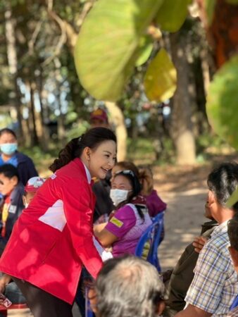 กาฬสินธุ์-อีฟ ศิรินันท์ เพื่อไทยมาแล้ว ปูพรมกวาดคะแนนเรียบ 3 อำเภอ