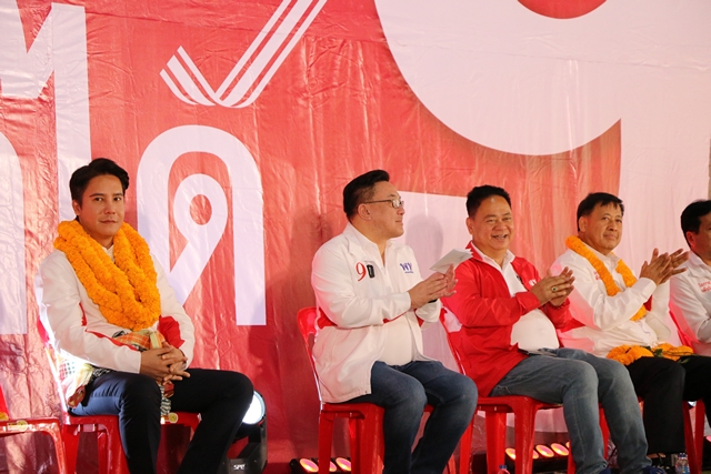 กาฬสินธุ์-จุลพันธ์-ณัฐวุฒิ ทัวร์อีสาน ปักธง ”กาฬสินธุ์“ 6 เขตเลือกตั้งย้ำไม่เอาเทา-ไม่เอาดำ ปราบสแกมเมอร์พัฒนาชีวิตประชาชนให้ดียิ่งขึ้น