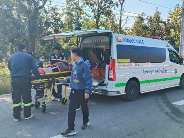 ลำพูน – รถยนต์เก๋งนั่งส่วนบุคคล(5 ที่นั่ง) ชนกับรถบรรทุกพ่วง 18 ล้อ มีผู้ได้รับบาดเจ็บ 1 ราย