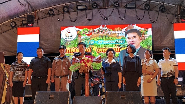 พังงา-ผู้ว่าฯเปิดงานแตงโมและของดีอำเภอคุระบุรีปี 69 โดยในปีที่ผ่านมาเกษตรชาวสวนแตงโมมีรายได้กว่า 9 ล้านบาท