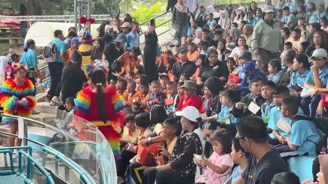 สงขลา-เช็คอินความสุข! สวนสัตว์สงขลาใจดีเปิดให้เด็กเข้าชมฟรี พร้อมเนรมิตดินแดนแห่งความสุขให้เล่นสนุกตลอดวัน เตรียมของขวัญมอบให้เด็กๆ แบบสุดฉ่ำ เอาใจน้องๆ หนูๆ เที่ยวฟรีสวนสัตว์ทั่วไทย