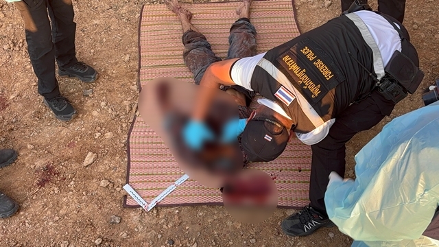 กาฬสินธุ์-หนุ่มใหญ่ดื่มเหล้ากับคนงานฉุนถูกด่าบุพการี คว้ามีดฟันหัวยับทิ้งศพในบ่อกบ