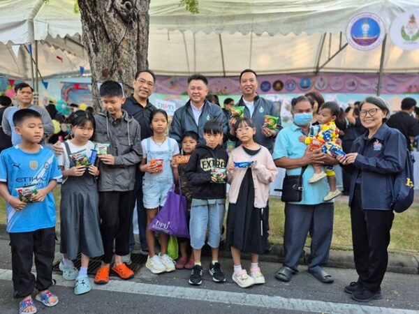 กรมพลฯกระทรวงการท่องเที่ยวและกีฬา แจก ของขวัญ ในงานวันเด็กแห่งชาติส่งเสริมการออกกำลังกายเพื่อสุขภาวะที่ดีและยั่งยืน