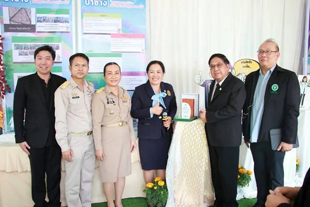 ลำพูน – มูลนิธิพัฒนาสถานีอนามัยเฉลิมพระเกียรติ 60 พรรษา นวมินทราชินี ลงพื้นที่ จ.ลำพูน ตรวจเยี่ยมสถานีอนามัยเฉลิมพระเกียรติ 60 พรรษา ป่าซาง อ.ป่าซาง เพื่อยกระดับให้ประชาชนได้รับการบริการด้านสาธารณสุขที่ดีขึ้น