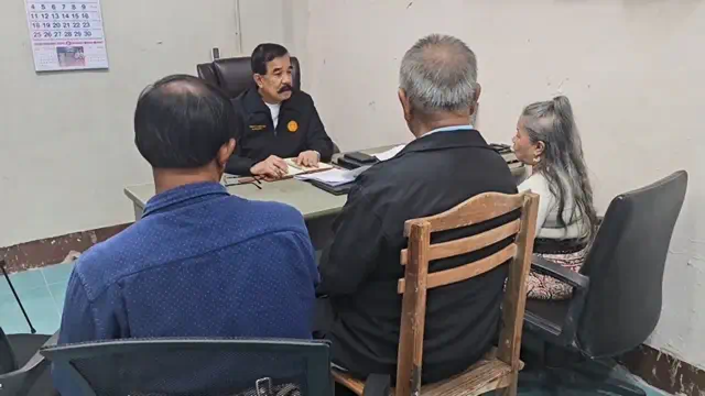 ตัวแทนผู้รุกที่รถไฟสงขลา ร้อง สว. ให้ รัฐบาล ช่วยเหลือ จัดที่อยู่อาศัย 3,000 ครัวเรือน.ในชุมชนริมราง