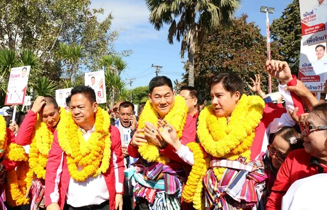 กาฬสินธุ์ “หมูวิรัช” นำเพื่อไทยกวาดสส.กาฬสินธุ์ 4 เขต “จำลอง กล้าธรรม”รักษาแชมป์ เขต 3 “หมอนัท” ภท.ปักธงเขต 5 