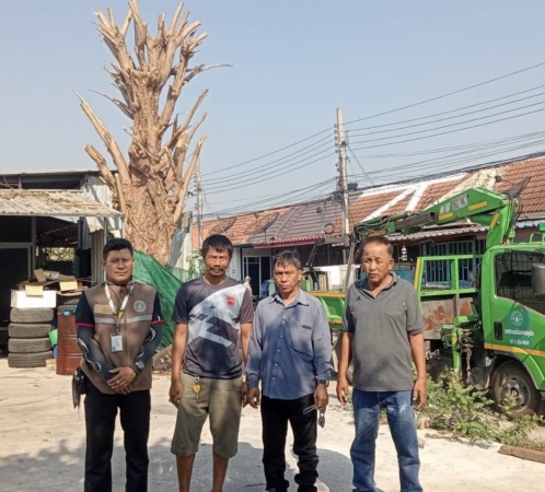 นนทบุรี-สท.ชาติชาย ตันปฏิมา ลงพื้นที่รับฟังปัญหาประชาชน เร่งแก้ไขฝาบ่อชำรุดในพื้นที่หมู่บ้านบัวทอง 4