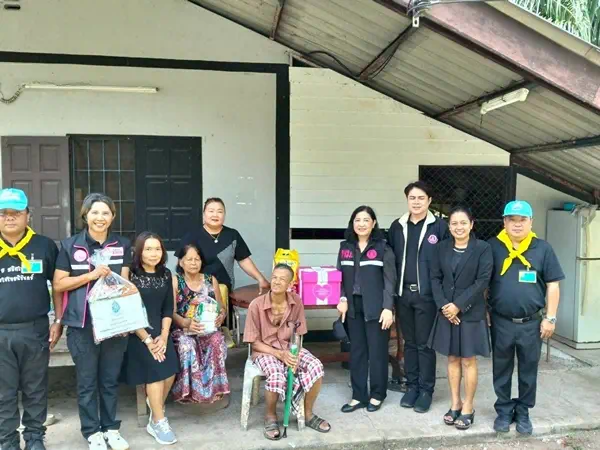 สุราษฎร์ธานี-มอบสิ่งของผู้ประสบภัยทางสังคมในพื้นที่นิคมสร้างตน มะขามเตี้ย สุราษฎร์ธานี