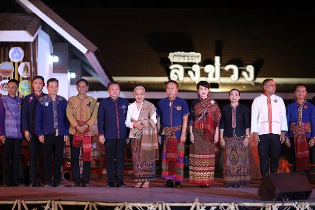 กาฬสินธุ์ดื่มด่ำย้อนฮีตเปิงอีสานประเพณีลงข่วงเข็นฝ้าย-ฟื้นฟูสอนควายเทียมเกวียน