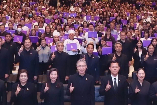 มุกดาหาร “นายกเจี๊ยบ” สื่อไทยอินโดจีนผงาดเวทีเชฟมืออาชีพ รับวุฒิบัตร Master Thai Chef – ชูพลัง “สื่อ–ธุรกิจ–กฎหมาย” ดันซอฟต์พาวเวอร์อาหารไทยสู่เวทีโลก