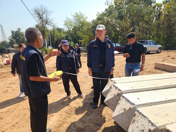 พิจิตร-ป.ป.ช.พิจิตร ตรวจเร่งงบ39.5ล้านกรมโยธาฯสร้างเขื่อนป้องกันตลิ่งผู้รับเหมาเด้งรับงานคืบหน้ามั่นใจสร้างเสร็จตามกำหนด