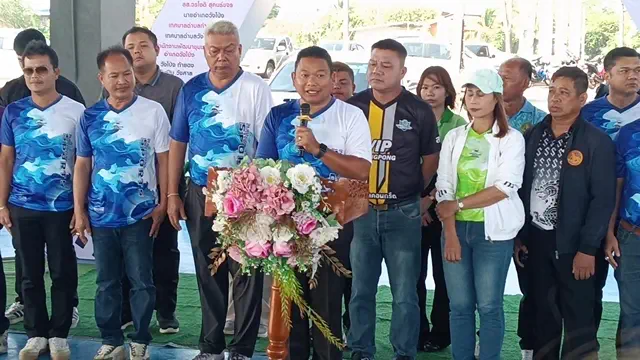 เพชรบูรณ์ แม่บ้านดึงแขนพ่อบ้าน! สีสัน “กีฬาสานสัมพันธ์สตรีชาววัง” เตะบอลสุดฮา กองเชียร์จัดเต็มเต้นสนั่นโดม