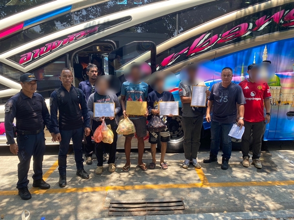 ตำรวจ ภ.9 แท็กทีม ภ.5 เปิดปฏิบัติการข้ามภาค รวบ 51 ผู้ต้องหาตามหมายจับคดีออนไลน์ ส่งตัวดำเนินคดีชุดใหญ่