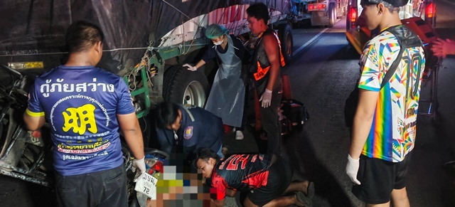 บุรีรัมย์ -จยย พุ่งชนท้ายพ่วงเสียข้างทาง ชบ ยืนยันไม่มีไฟถนน สวนนโยบายกรม