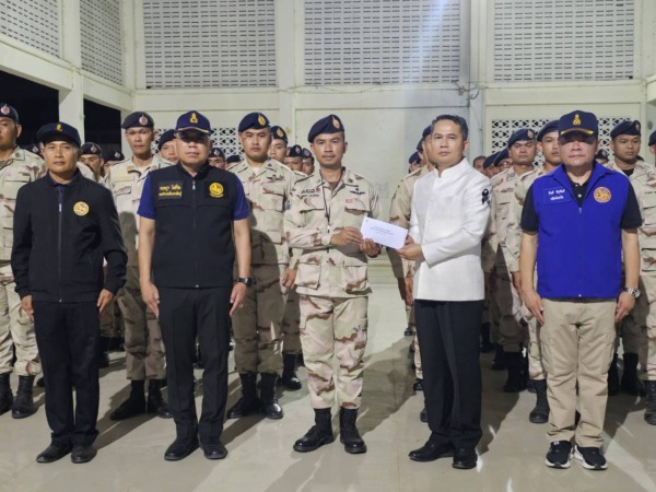 กาฬสินธุ์ -ปล่อยแถวกำลังพลสมาชิกกองอาสารักษาดินแดน จำนวน 50 นาย ไปปฏิบัติหน้าที่สนับสนุนภารกิจในสถานการณ์ไฟป่าและหมอกควันในพื้นที่จังหวัดเชียงใหม่