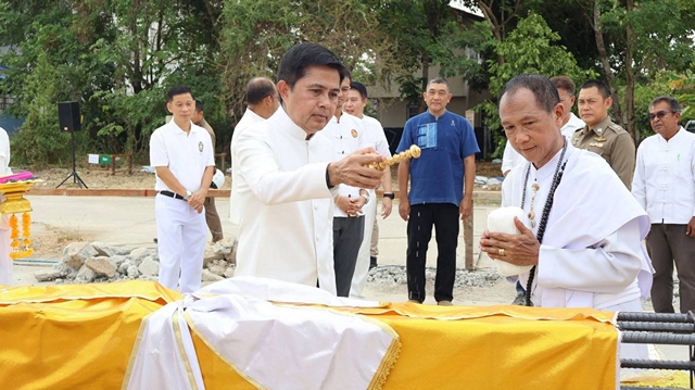นครนายก-จัดพิธียกเสาเอก–เสาโท เพื่อความเป็นสิริมงคลในการก่อสร้างอาคารที่ว่าการอำเภอบ้านนา (หลังใหม่) พัฒนาพื้นที่ ยกระดับการบริการประชาชน
