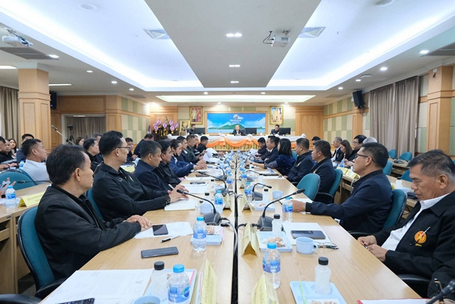 กมธ.การทหาร ลงพื้นที่เกี่ยวกับความสัมพันธ์และความมั่นคงตามแนวชายแดนภาคตะวันตก ปัญหาแรงงานต่างด้าว การหลบหนีเข้าเมือง ยาเสพติด ปัญหาของสวนปาล์มวิจิตรภัณฑ์ การปราบปรามผู้มีอิทธิพล