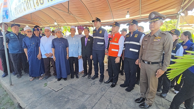 ชลบุรี-รมช.มหาดไทย “เจเศรษฐ์ ไทยเศรษฐ์” ตรวจเยี่ยมศูนย์ความปลอดภัยทางถนนศรีราชา ช่วงสงกรานต์ 2569