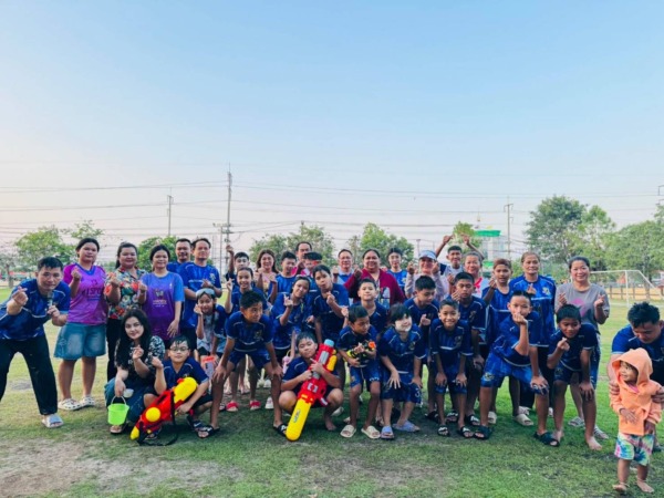 สมุทรสาคร-ทีมบัวสุวรรณ FC จัดกิจกรรมสืบสานประเพณีสงกรานต์