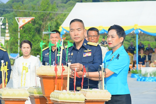 ชมรมพัฒนาสัมพันธ์ระดับผู้บริหาร กองทัพอากาศ (พสบ.ทอ.)​ ร่วมพิธีเริ่มงานก่อสร้างพระสถูปเจดีย์บรรจุพระบรมสารีริกธาตุ องค์ที่ 3