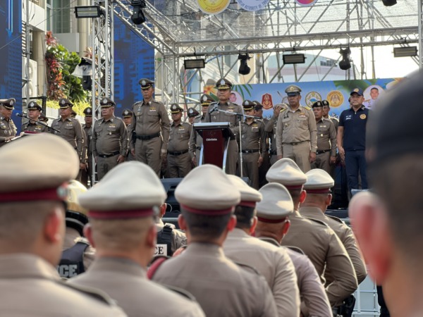 สงขลา-ผบช.ภ.9 ปล่อยแถว จนท.คุมเข้มช่วงสงกรานต์ สร้างความเชื่อมั่นนักท่องเที่ยว