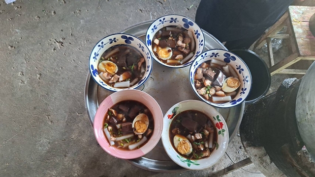 อุตรดิตถ์ ก๊วยเตี๋ยว 15 บาท สวนกระแสเศรษฐกิจ อิ่มท้องแบบครบครันในชาม