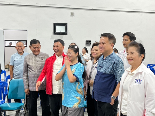 สมุทรปราการ-ดันเต็มที่!! วงดนตรีลูกทุ่ง “มัธยมแพรกษาวิเทศศึกษา” ประกาศให้รู้เราคือสมุทรปราการ