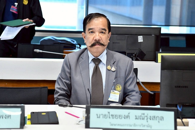 สว,สงขลา ห่วงผลกระทบกับธุรกิจการค้าการลงทุนของ”ด่านนอก”จากการปิดด่านพรมแดนเดิมเพื่อเปิดด่านพรมแดนแห่งใหม่ รุดลงพื้นที่ หารือกับ นายด่านสะเดา เพื่อหาแนวทางให้กระทบการค้าชายแดนให้น้อยที่สุด
