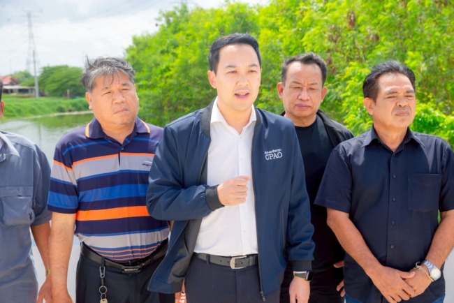 ฉะเชิงเทรา-อบจ.ฉะเชิงเทรา เดินหน้าพัฒนาต่อเนื่อง! ตรวจรับงานสะพานข้ามคลองบางนาง เชื่อมท่าข้าม–เขาดิน สร้างเส้นทางแห่งโอกาสให้ประชาชน