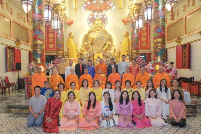 การท่องเที่ยวแห่งประเทศไทย ร่วมกับ สมาคมส่งเสริมธุรกิจท่องเที่ยวไทย และ ดร.คฑา ชินบัญชร ประธานคณะกรรมการส่งเสริมวัฒนธรรมไทย-จีน จัดพิธีสวดนพเคราะห์ ฉลอง 50 ปี ความสัมพันธ์ไทย-เวียดนาม
