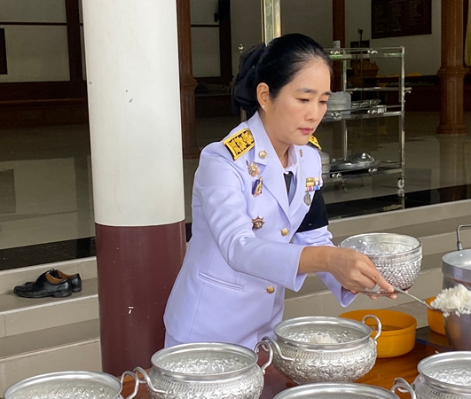 ตราด-อ.คลองใหญ่ จัดพิธีเจริญพระพุทธมนต์และทำบุญตักบาตรถวายพระกุศล สมเด็จพระอริยวงศาคตญาณ สมเด็จพระสังฆราช สกลมหาสังฆปริณายก เนื่องในโอกาสฉลองพระชนมายุ 99 พรรษา 26 มิถุนายน 2569