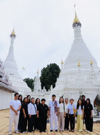 แม่ฮ่องสอน-สมาคมเพื่อผู้บกพร่องทางจิตแห่งประเทศไทยและภาคเหนือ จัดพิธีบวงสรวงขอพรสิ่งศักดิ์สิทธิ์ ณ วัดพระธาตุดอยกองมู เสริมสิริมงคลก่อนเปิดโครงการพัฒนาศักยภาพคนพิการทางจิตภาคเหนือ 