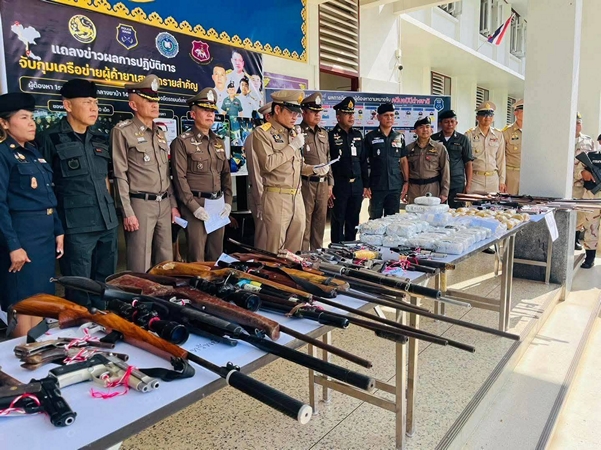 กระบี่-แถลงผลจับกุมคดียาเสพติดรายสำคัญ ระดมกวาดล้าง และทำลายเครือข่ายยาเสพติด ตามแผนปฏิบัติการเร่งด่วน “Operation 90 Days ผ่าแผนยุทธการ 90 วัน พิฆาตยาเสพติด” มูลค่ากว่า 5 ล้านบาท