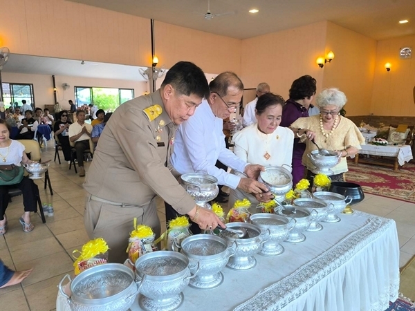 นครนายก – คณะศิษยานุศิษย์ร่วมพิธีทำบุญอายุวัฒนมงคล 74 ปี 55 พรรษา พระวินัยธรทวี อาชัญโญ (พระอาจารย์เปี้ยก) เจ้าอาวาสวัดบุญนาครักขิตาราม