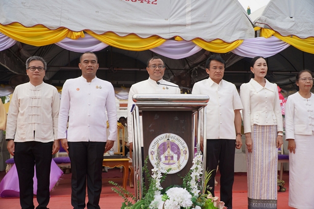 ร้อยเอ็ด…เทศบาลเมืองร้อยเอ็ดเชิญเที่ยวงาน “สืบสานตำนานเทียนพรรษา 101” ตระการตากับขบวนแห่ 14 คุ้มวัด