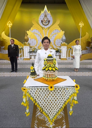 “สโมสรโรตารีพญาไท ร่วมบันทึกเทปถวายพระพรในโอกาสวันเฉลิมพระชนมพรรษาพระเจ้าอยู่หัว ร.๑๐”