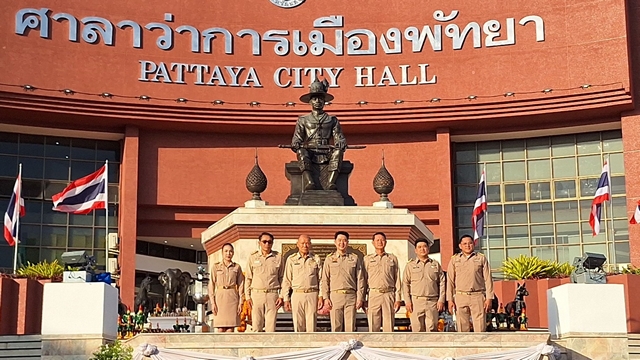 ชลบุรี-มวลชนแห่แสดงความยินดี ‘นายกเบียร์‘ เข้ารับตำแหน่งนายกเมืองพัทยา