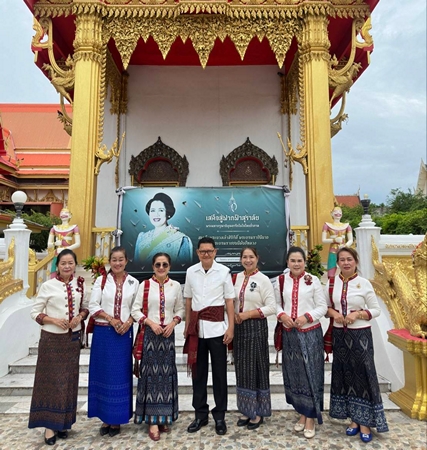 กาฬสินธุ์เดินสายถวายเทียนพรรษา 9 วัด 9 มงคลปีที่ 9