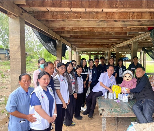 พิจิตร-สสจ.พิจิตร นำทีมงานลงพื้นที่ดูแลผู้สูงอายุ ที่ป่วยติดบ้าน-ติดเตียงในพื้นที่เสี่ยงน้ำท่วมลุ่มลุ่มน้ำยม