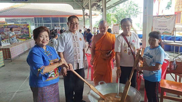 นครนายก – วัดคีรีวันร่วมกับวัฒนธรรมชุมชนไทยเวียงวัดคีรีวัน จัดประเพณีกวนกระยาสารทบุญข้าวสากลาวเวียงคีรีวัน