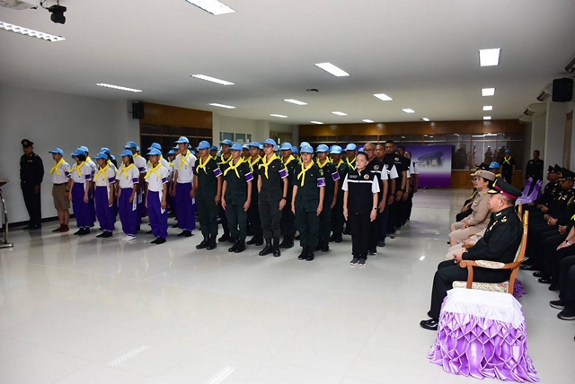 พิษณุโลก ผบ.มทบ.39 : เป็นประธานพิธีมอบพันธุ์กบนาพระราชทาน จากโครงการทหารพันธุ์ดี ณ โรงเรียนพิษณุโลกพิทยาคม