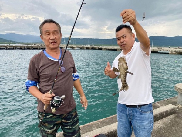 ตราด!สายตกปลา-สายสุขภาพห้ามพลาด! “ท่าเรือคลองใหญ่” คึกคัก ทุกเสาร์-อาทิตย์ ปลุกชีวิตชายแดนตราด